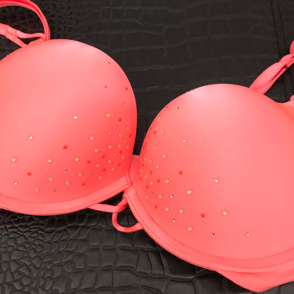 Victoria Secret Bombshell bra